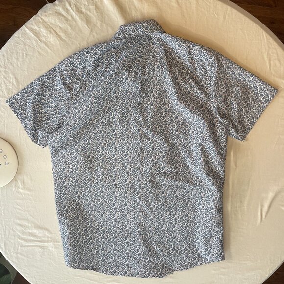 Mercer & Spring Blue Floral Short Sleeve Button‑Up Shirt – Size M (Like New) - Picture 4 of 5